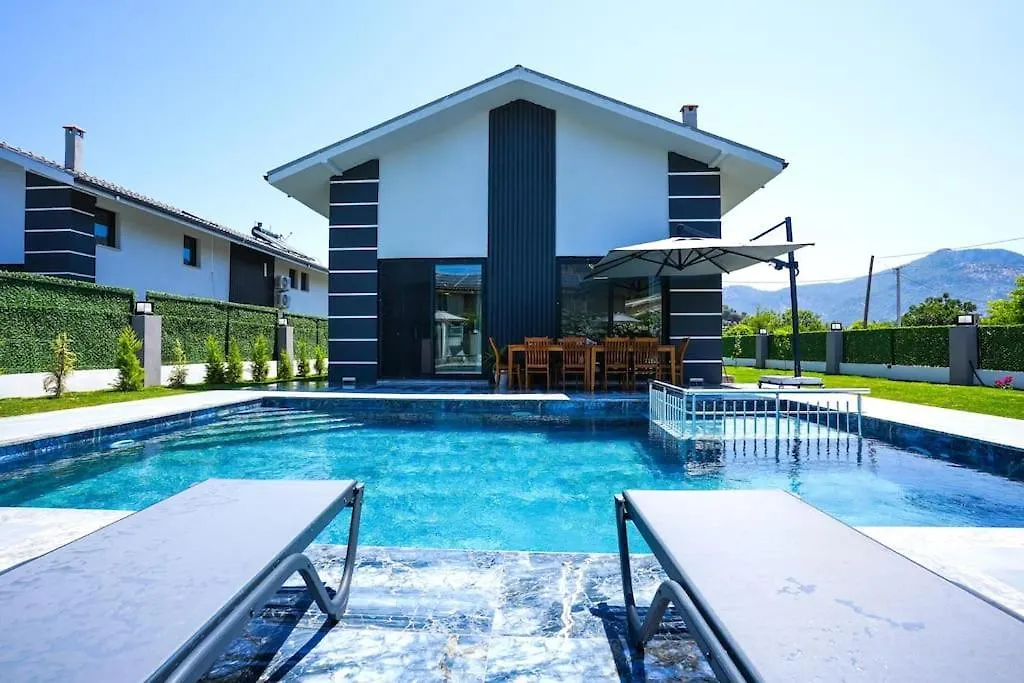 Villa Plathora